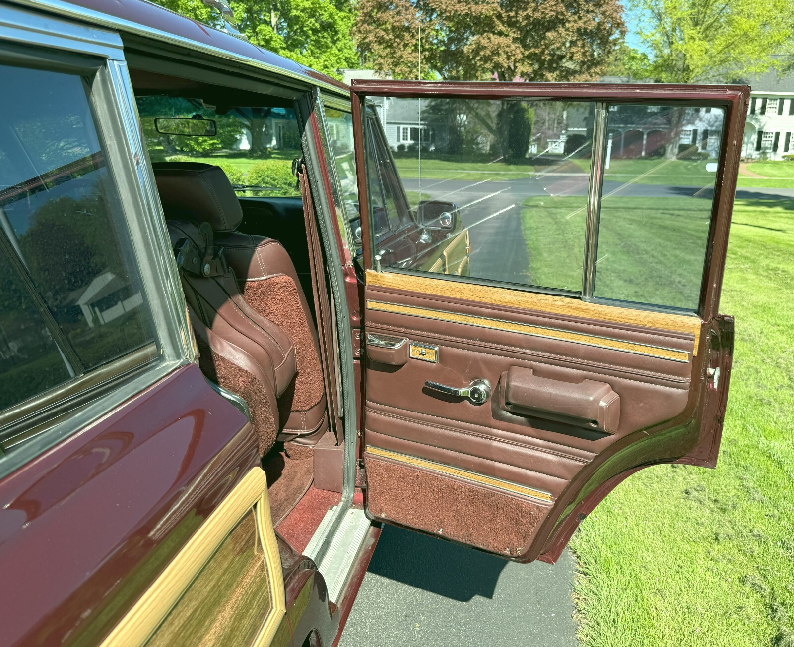 Jeep-Grand-Wagoneer-1987-SUV-17