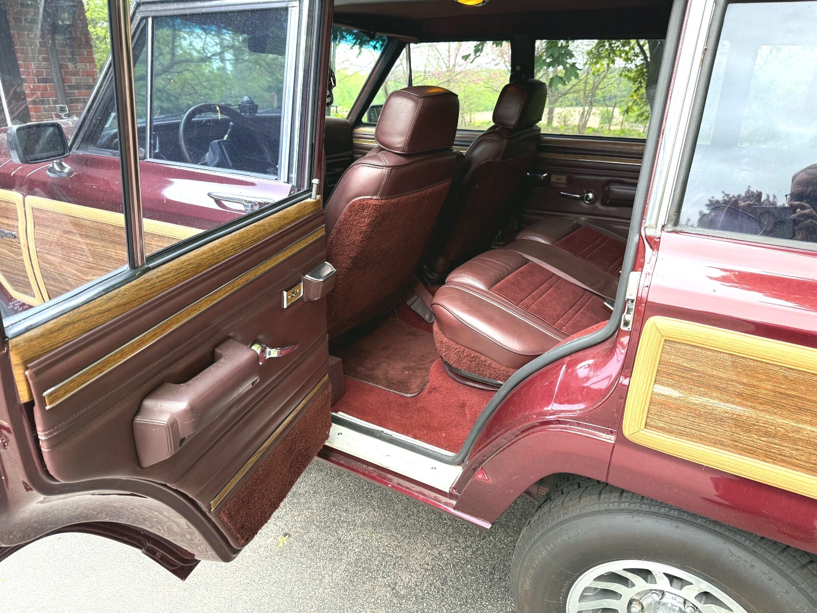 Jeep-Grand-Wagoneer-1987-SUV-22