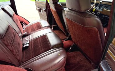 Jeep-Grand-Wagoneer-1987-SUV-24