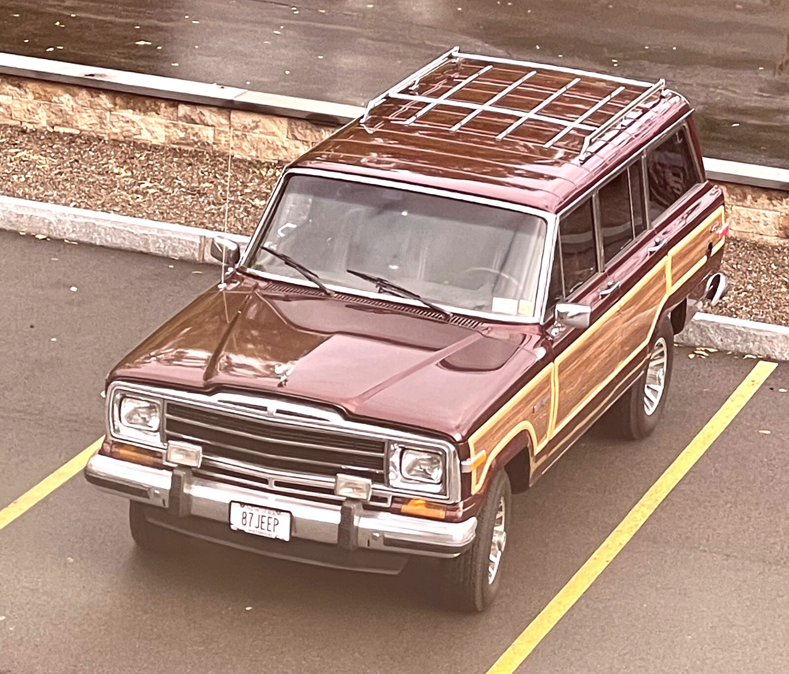 Jeep-Grand-Wagoneer-1987-SUV-3
