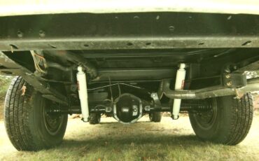 Jeep-Grand-Wagoneer-1987-SUV-36