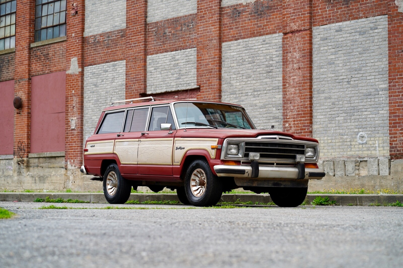 Jeep-Grand-Wagoneer-1987-Wagon-2