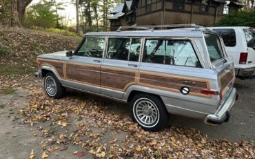 Jeep-Grand-Wagoneer-1990-2