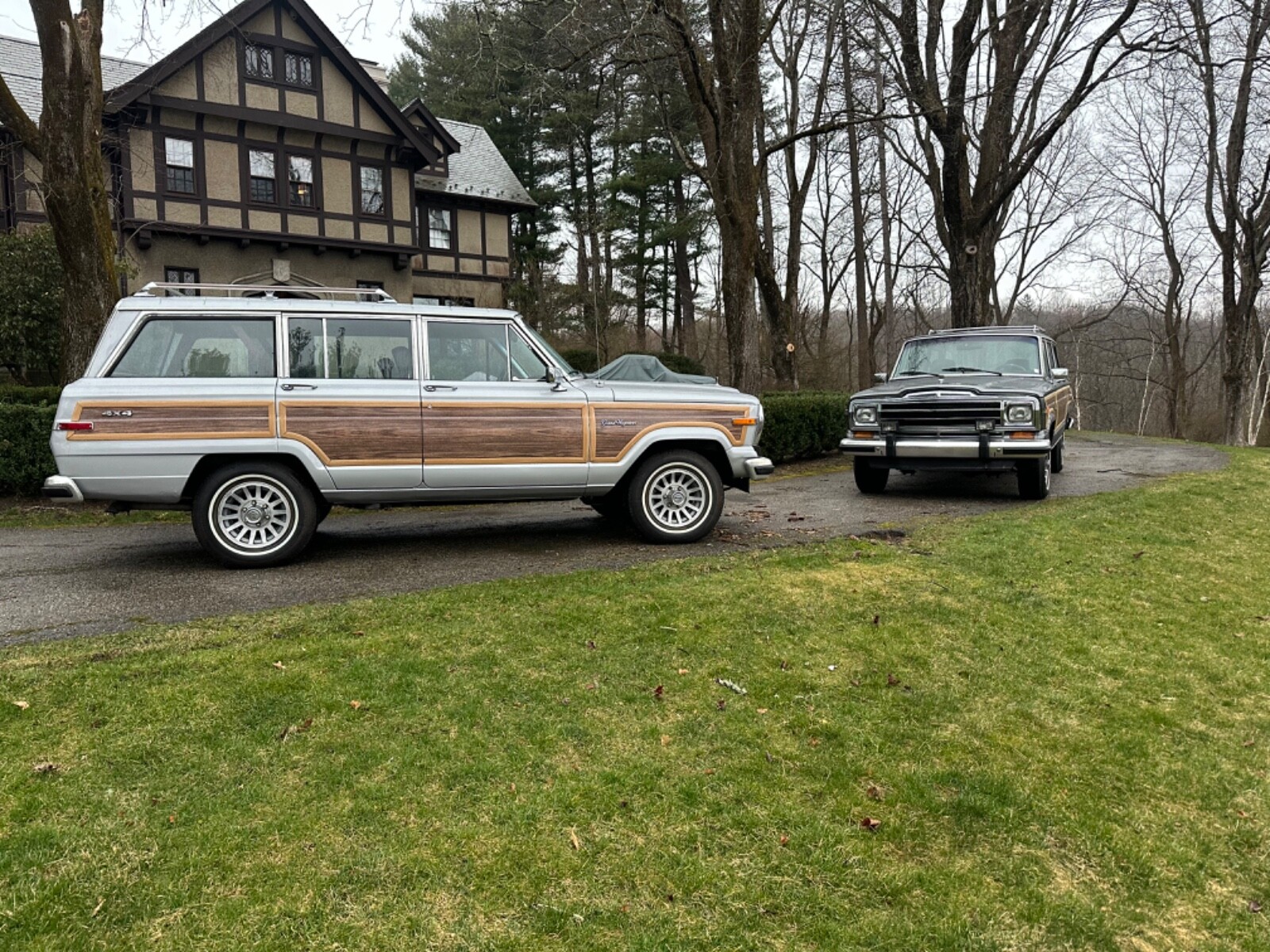 Jeep-Grand-Wagoneer-1990-9
