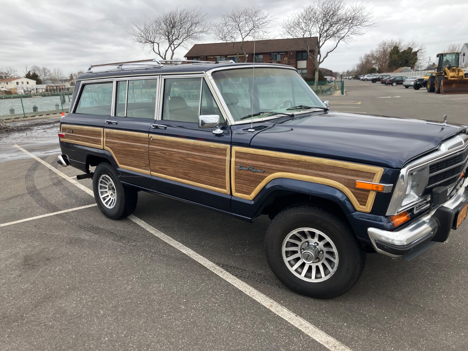 Jeep-Grand-Wagoneer-1991-Wagon-1