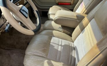 Jeep-Grand-Wagoneer-1991-Wagon-12