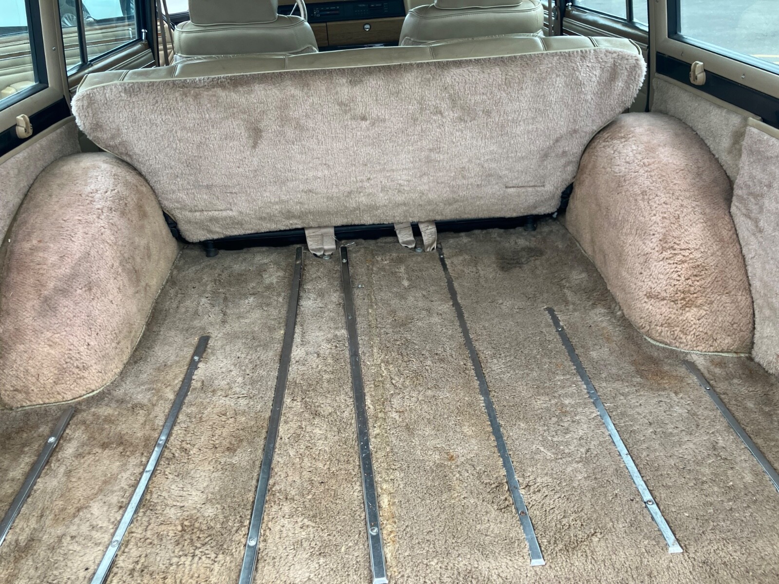 Jeep-Grand-Wagoneer-1991-Wagon-14
