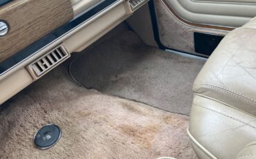 Jeep-Grand-Wagoneer-1991-Wagon-16