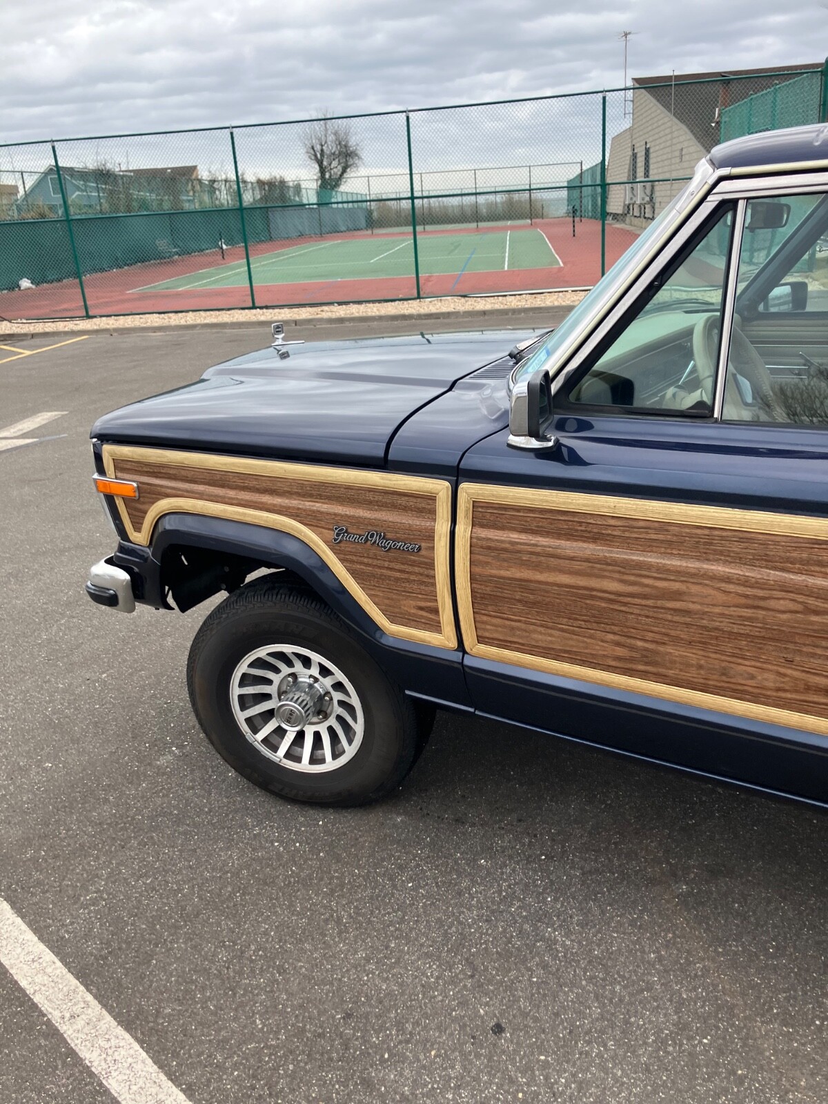 Jeep-Grand-Wagoneer-1991-Wagon-3