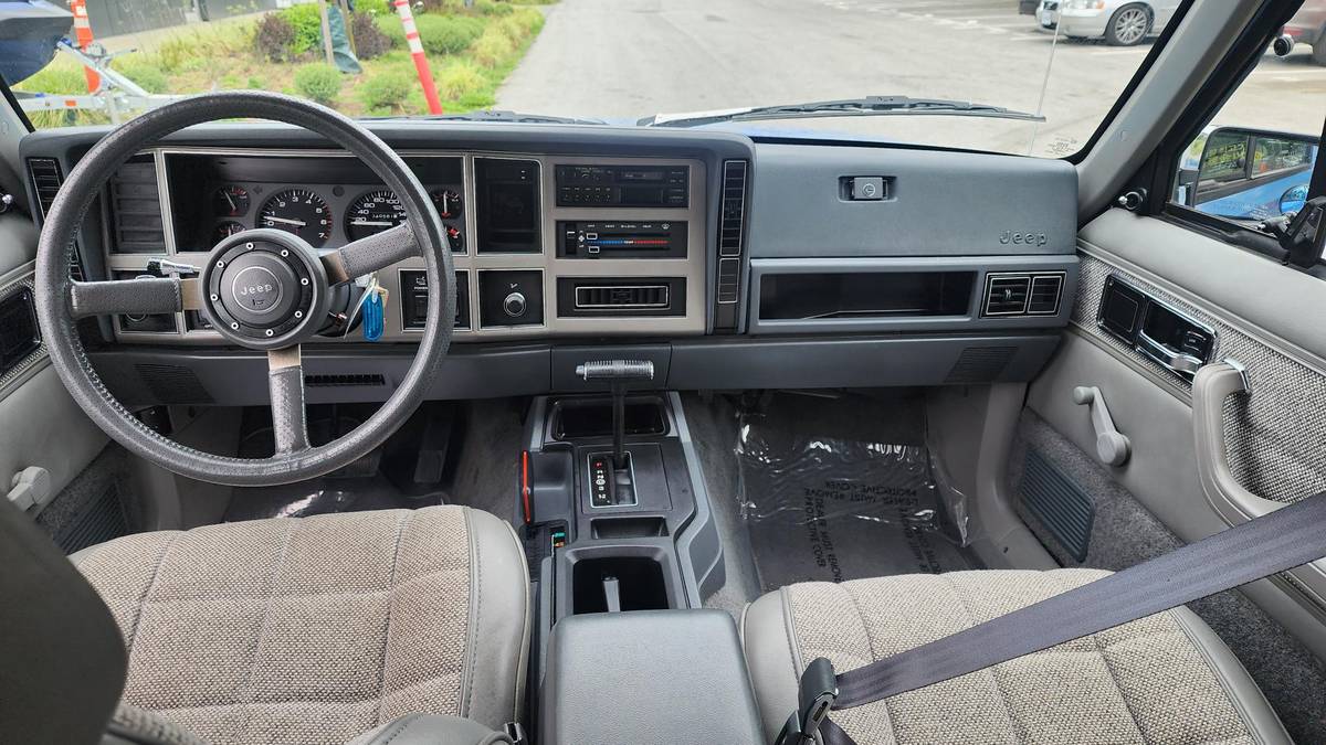 Jeep-Grand-cherokee-laredo-1989-blue-13