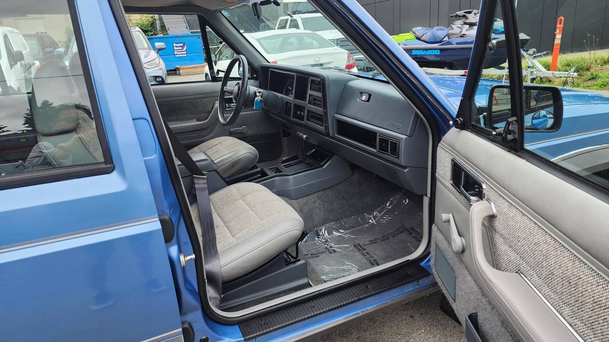 Jeep-Grand-cherokee-laredo-1989-blue-16