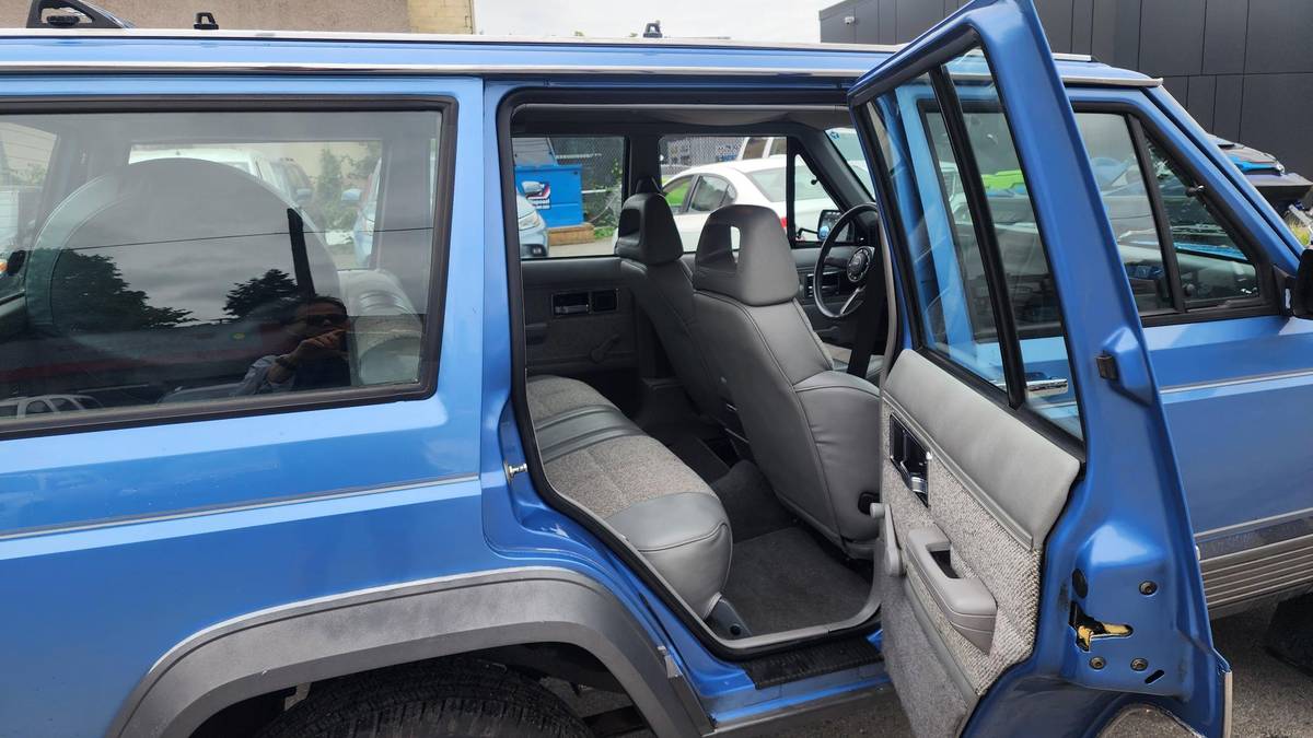 Jeep-Grand-cherokee-laredo-1989-blue-17