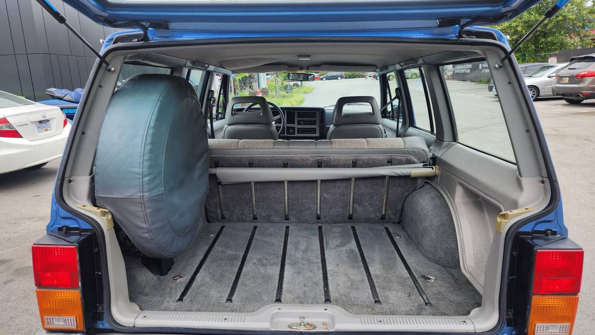 Jeep-Grand-cherokee-laredo-1989-blue-8