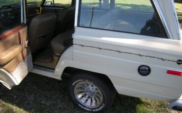 Jeep-Grand-wagoneer-1985-14