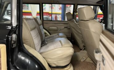 Jeep-Grand-wagoneer-base-1990-black-11