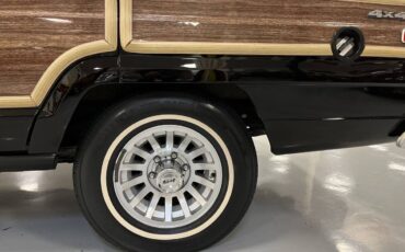 Jeep-Grand-wagoneer-base-1990-black-15