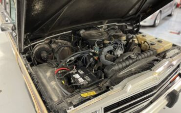 Jeep-Grand-wagoneer-base-1990-black-19