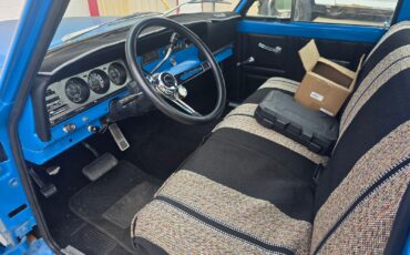 Jeep-J10-1974-3