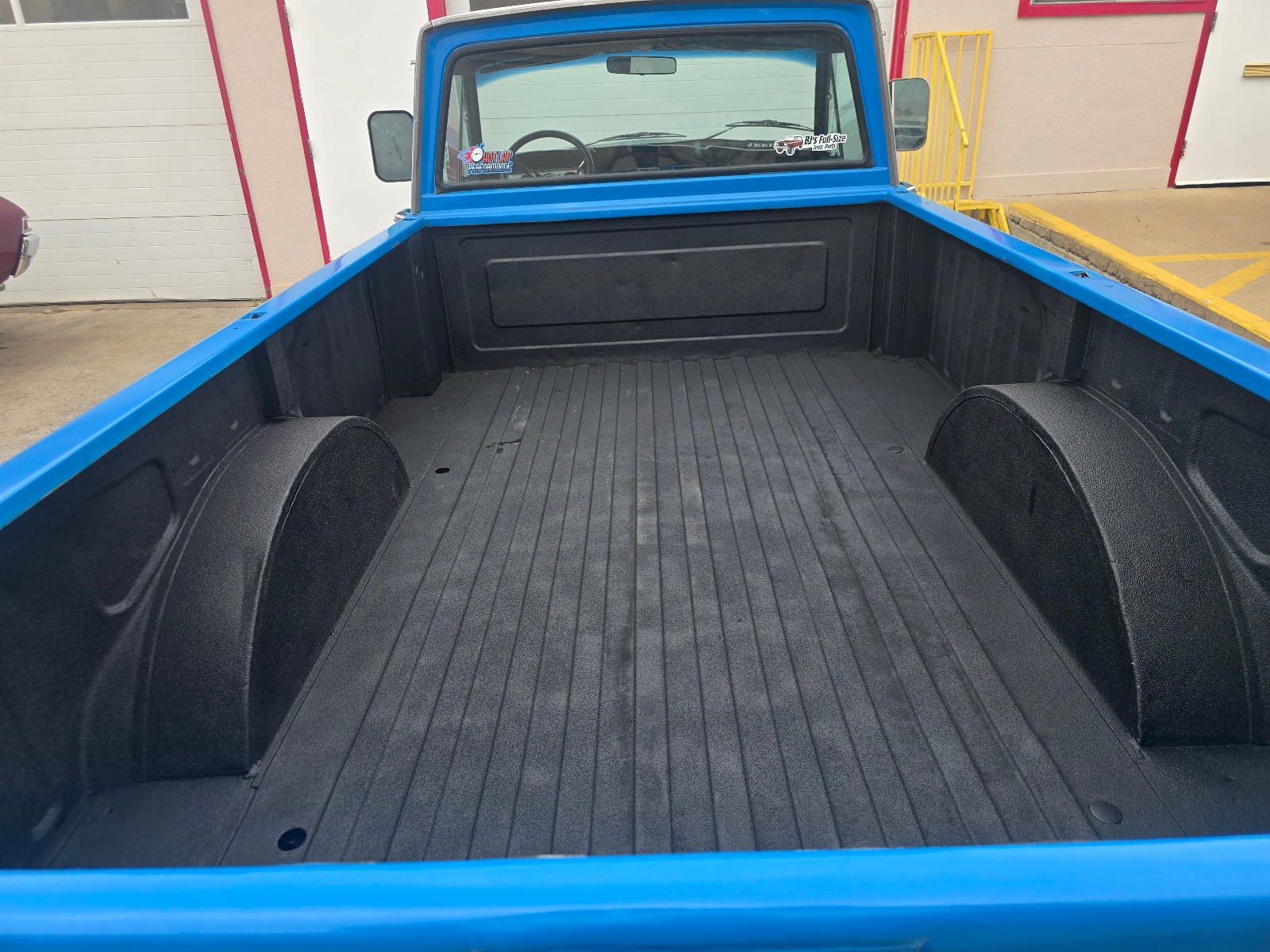 Jeep-J10-1974-8