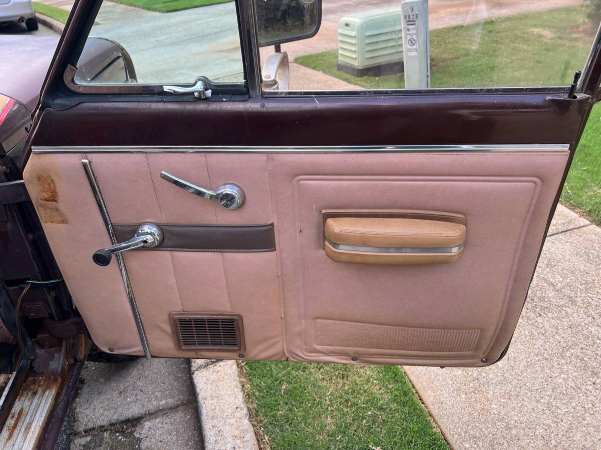 Jeep-J10-1978-brown-12