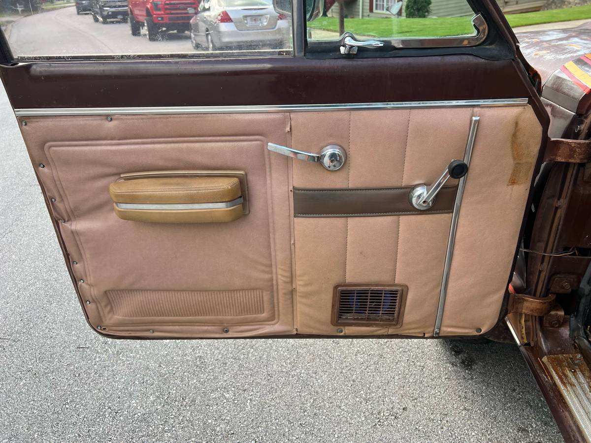 Jeep-J10-1978-brown-13