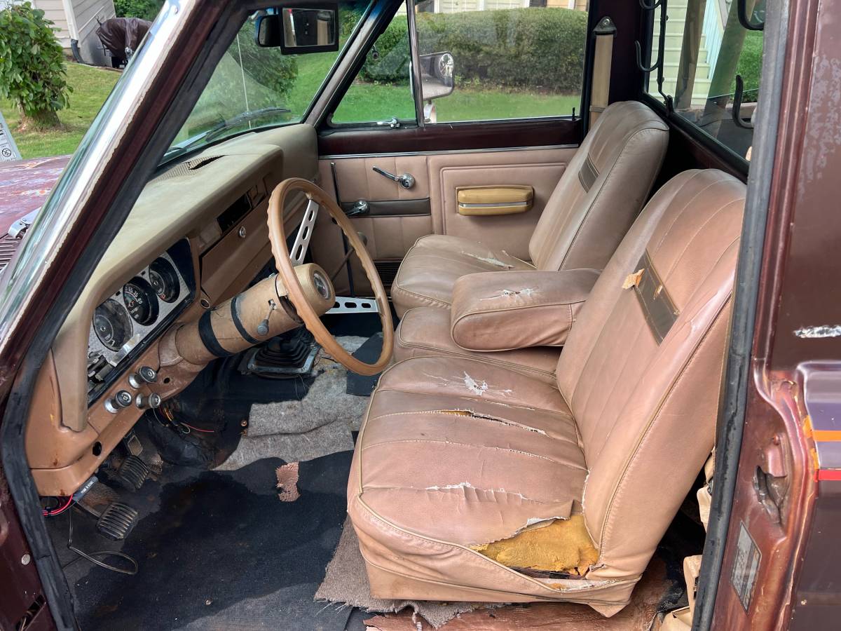 Jeep-J10-1978-brown-7