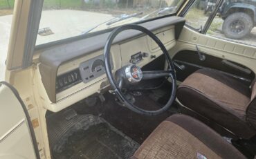 Jeep-Jeepster-1967-Convertible-16