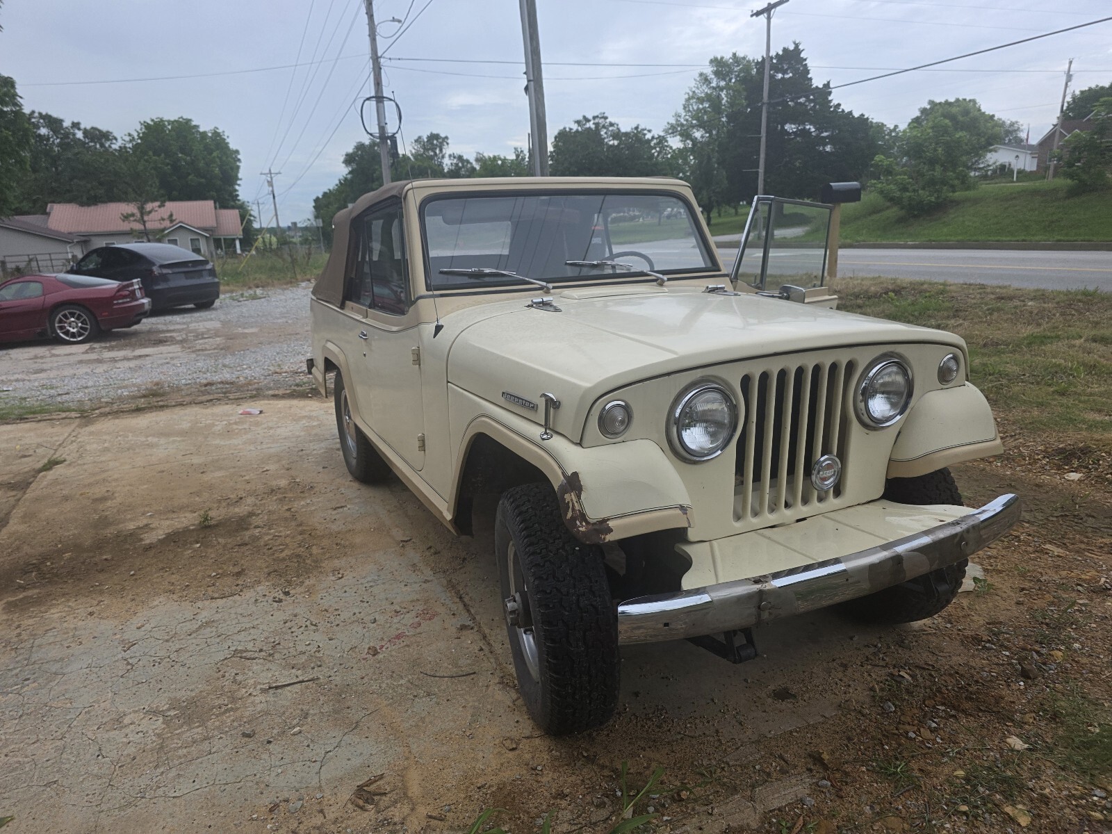 Jeep-Jeepster-1967-Convertible-3