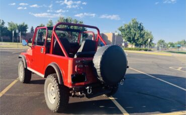 Jeep-Renegade-1984-SUV-2