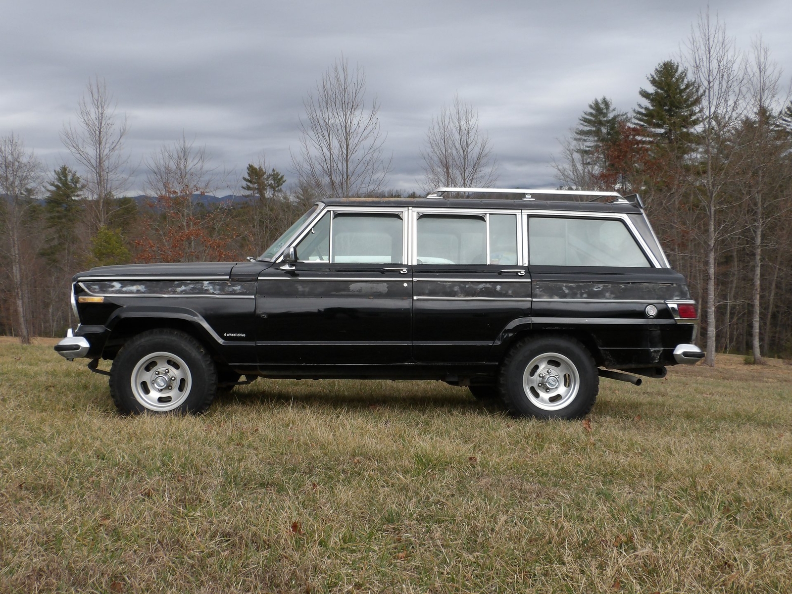 Jeep-Wagoneer-1977-SUV-11