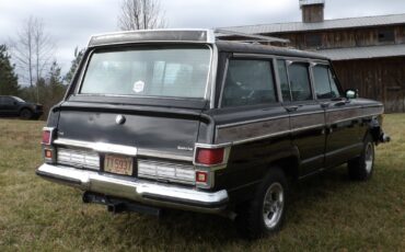 Jeep-Wagoneer-1977-SUV-15