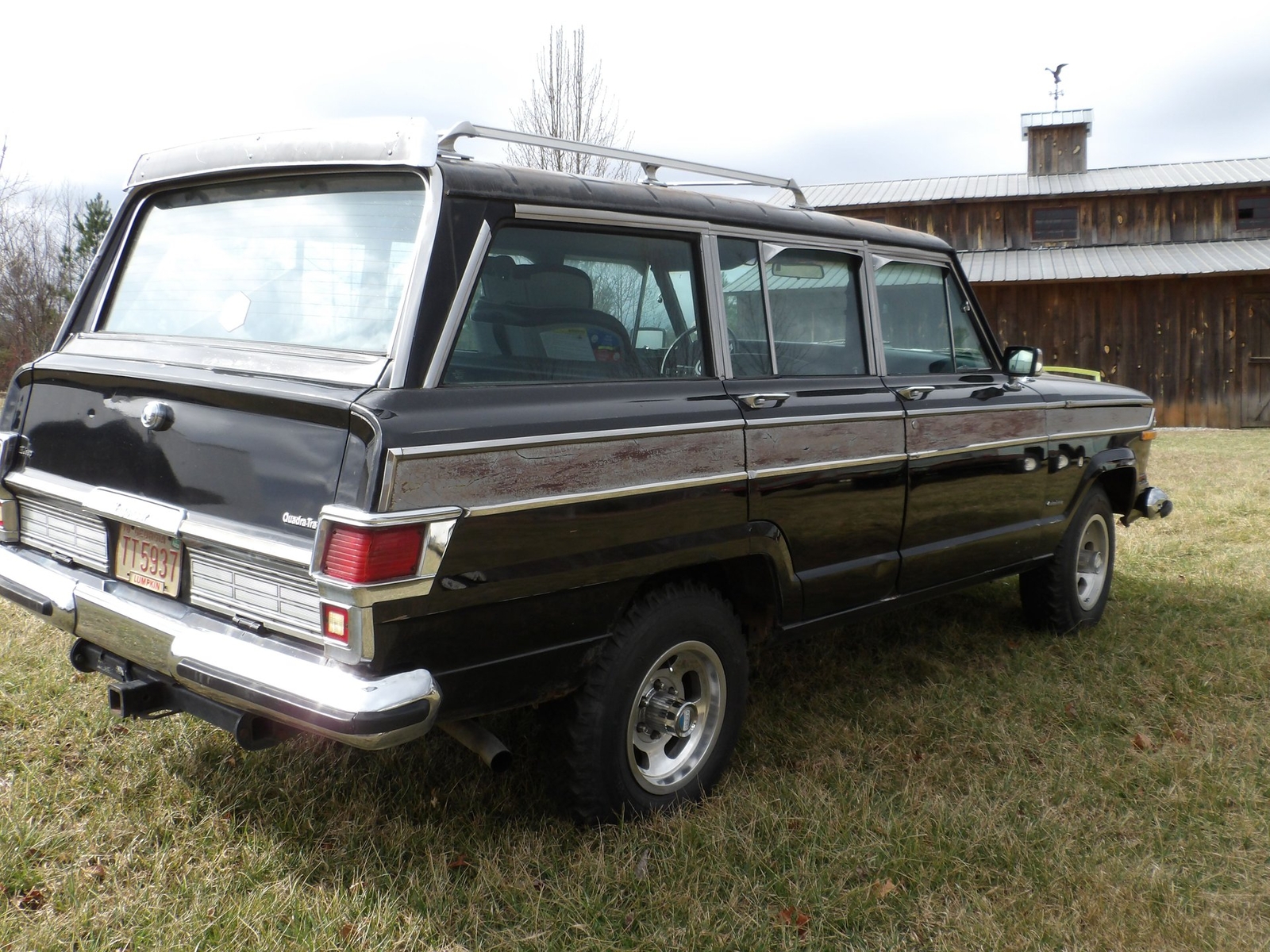Jeep-Wagoneer-1977-SUV-17