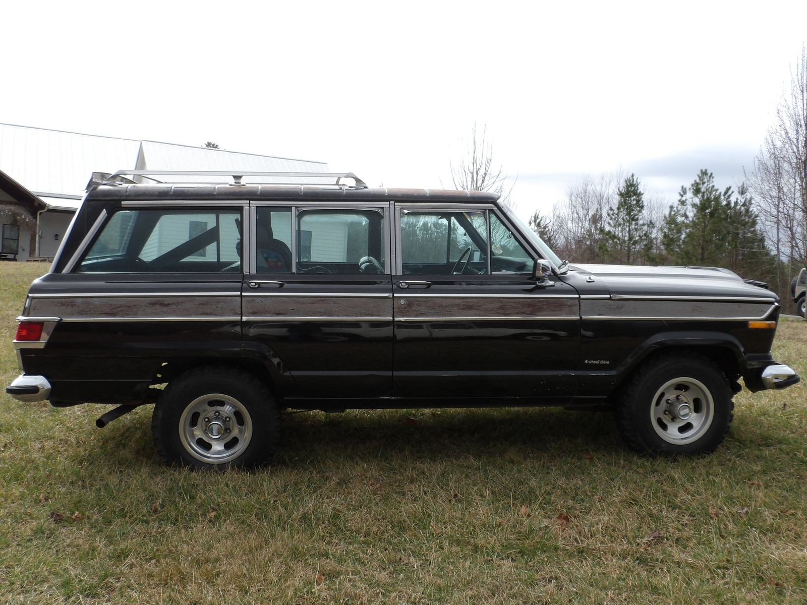 Jeep-Wagoneer-1977-SUV-18