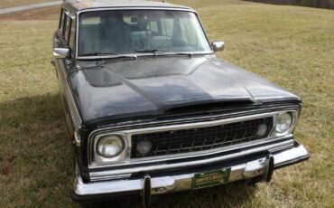 Jeep-Wagoneer-1977-SUV-21