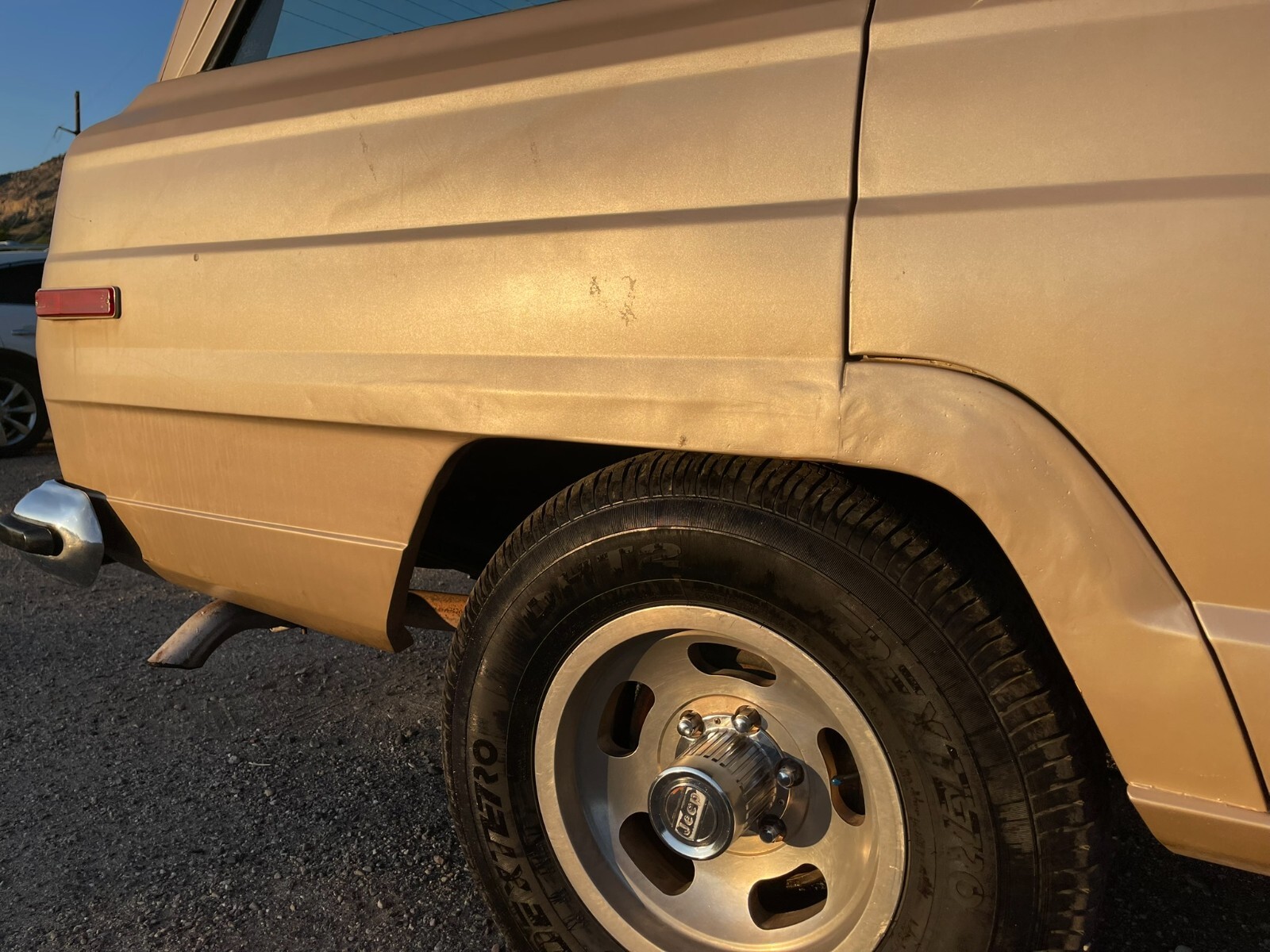 Jeep-Wagoneer-1978-SUV-5