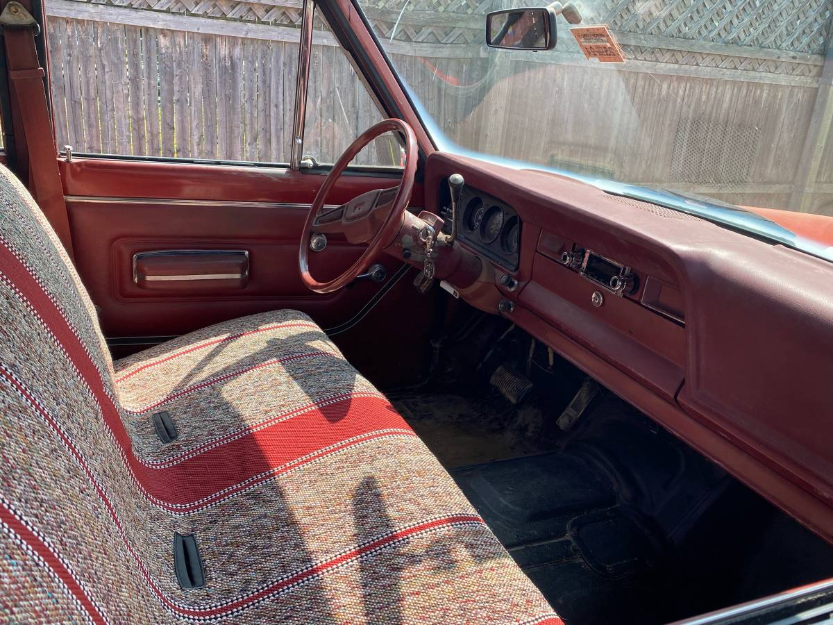 Jeep-Wagoneer-1978-red-7