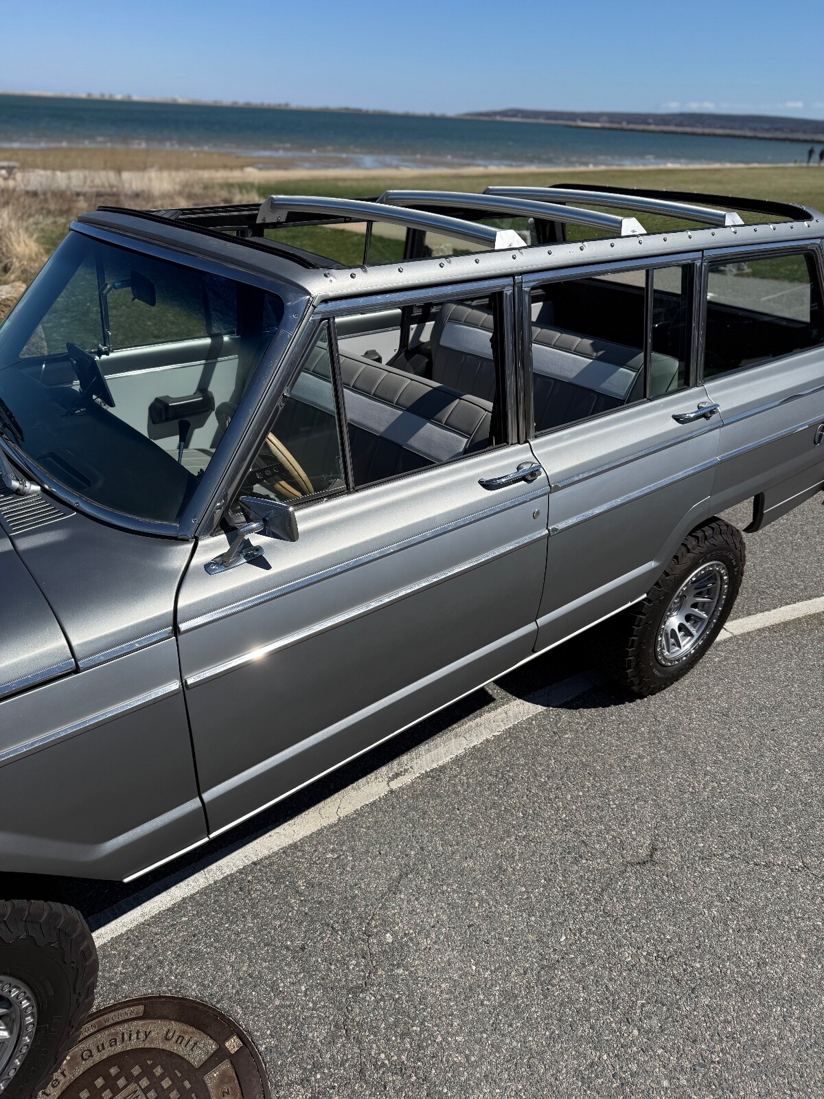 Jeep-Wagoneer-1979-SUV-1