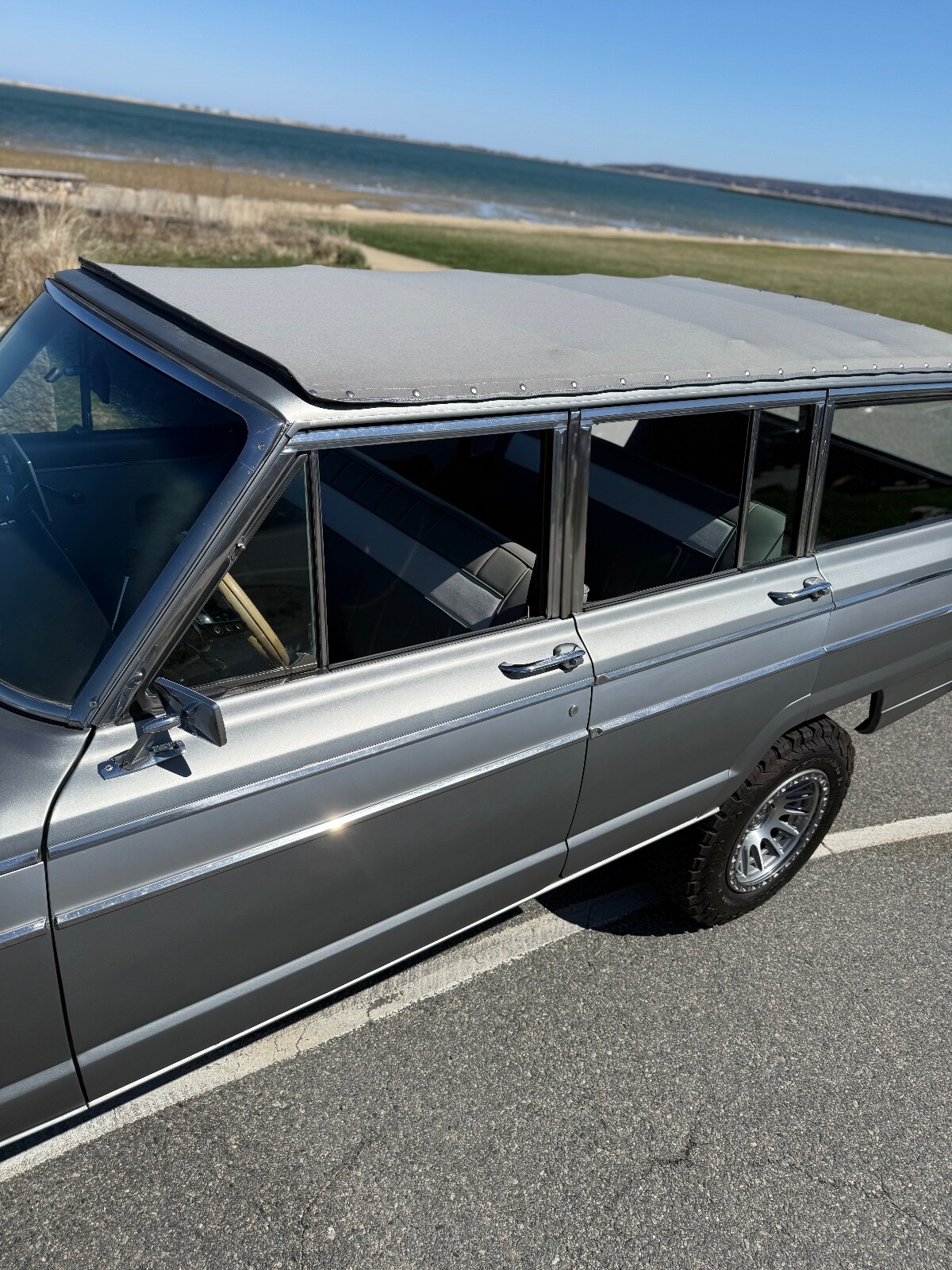 Jeep-Wagoneer-1979-SUV-11