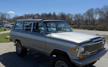 Jeep-Wagoneer-1979-SUV-12