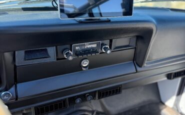 Jeep-Wagoneer-1979-SUV-17