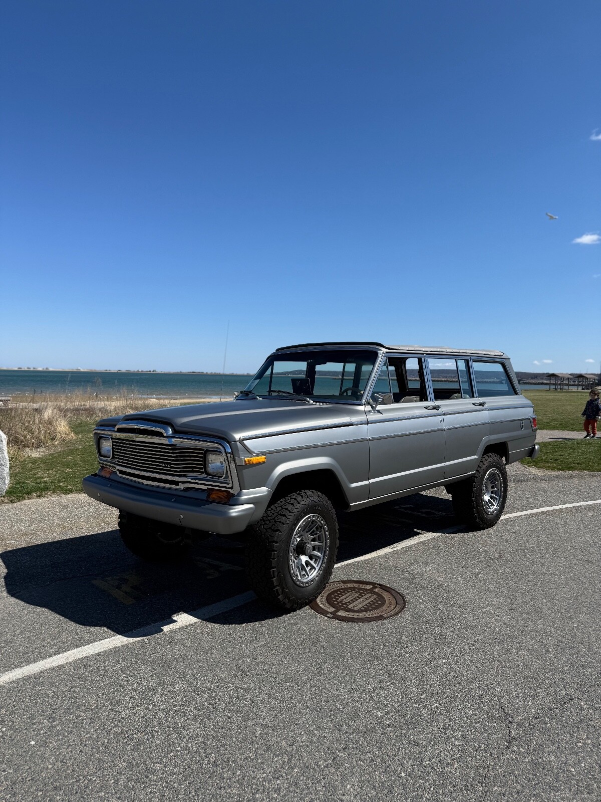 Jeep-Wagoneer-1979-SUV-2