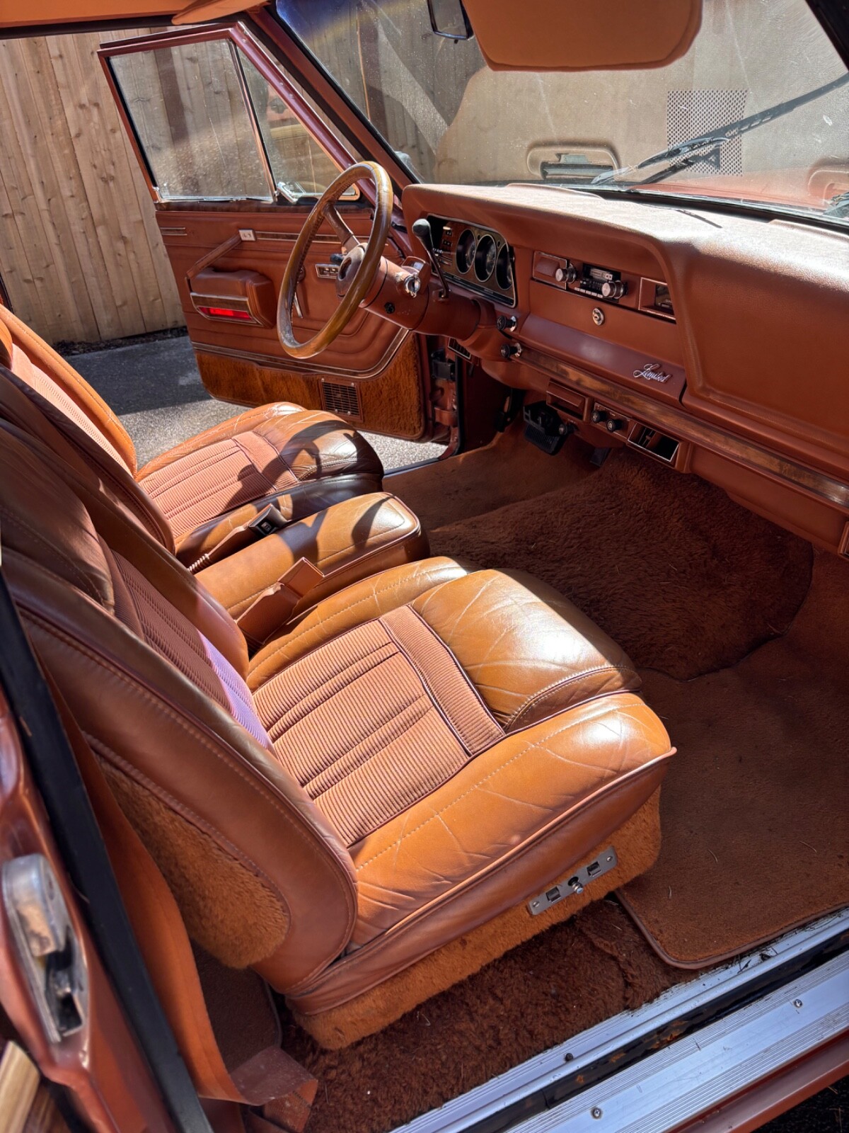 Jeep-Wagoneer-1981-SUV-16