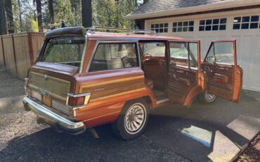 Jeep-Wagoneer-1981-SUV-4