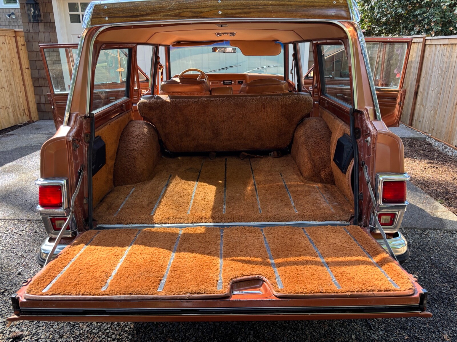 Jeep-Wagoneer-1981-SUV-7