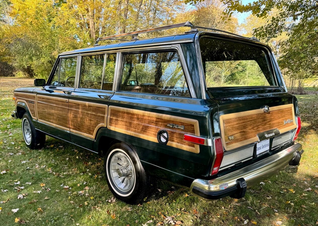 Jeep-Wagoneer-1984-SUV-12