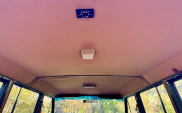 Jeep-Wagoneer-1984-SUV-27