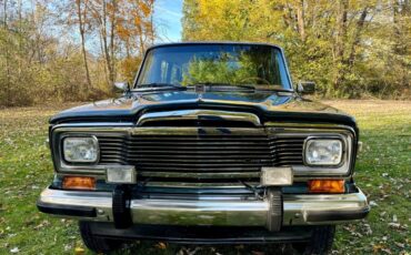 Jeep-Wagoneer-1984-SUV-3