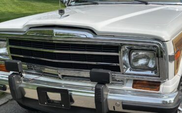 Jeep-Wagoneer-1988-SUV-11