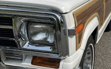 Jeep-Wagoneer-1988-SUV-12