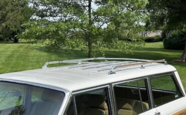 Jeep-Wagoneer-1988-SUV-16